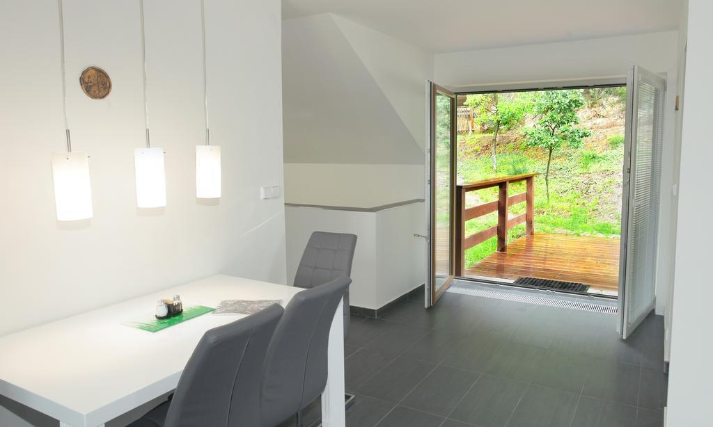 Apartman Pod Skalou V Ceskem Raji Besedice Dış mekan fotoğraf