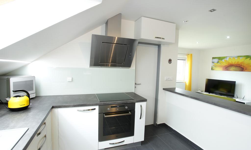 Apartman Pod Skalou V Ceskem Raji Besedice Dış mekan fotoğraf