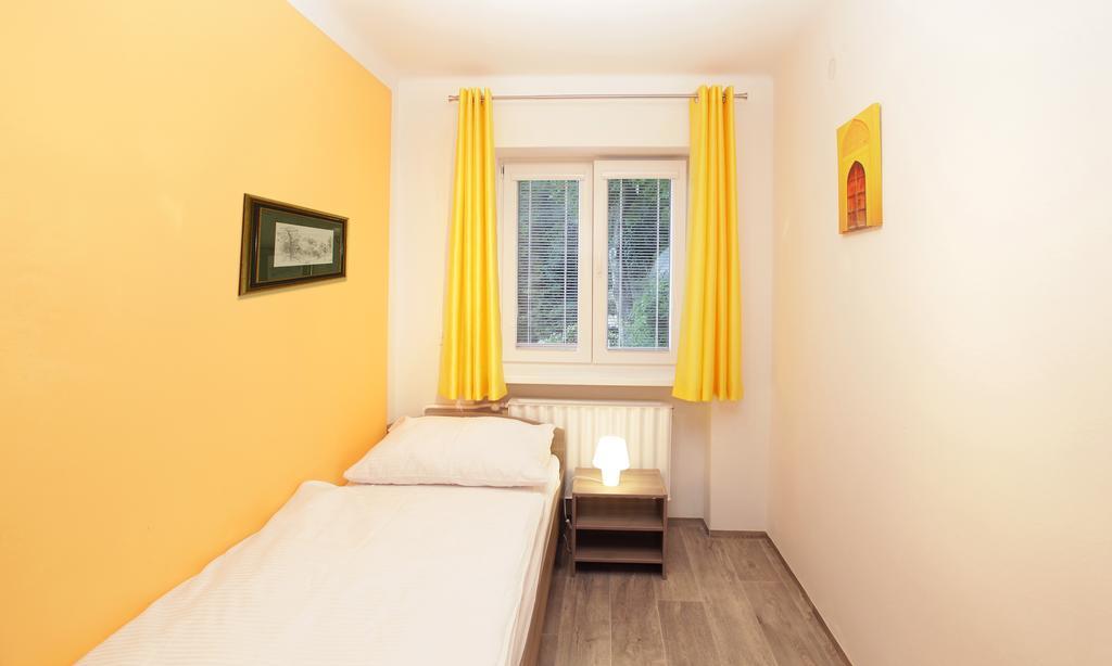 Apartman Pod Skalou V Ceskem Raji Besedice Dış mekan fotoğraf