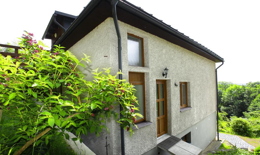 Apartman Pod Skalou V Ceskem Raji Besedice Dış mekan fotoğraf