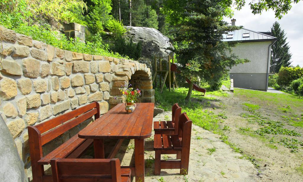 Apartman Pod Skalou V Ceskem Raji Besedice Dış mekan fotoğraf