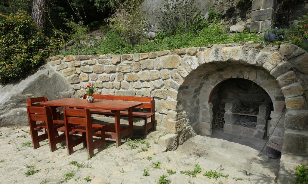 Apartman Pod Skalou V Ceskem Raji Besedice Dış mekan fotoğraf