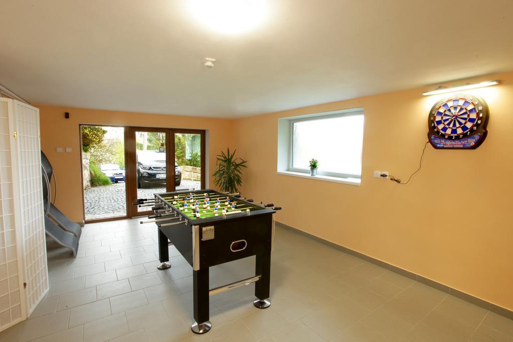 Apartman Pod Skalou V Ceskem Raji Besedice Dış mekan fotoğraf